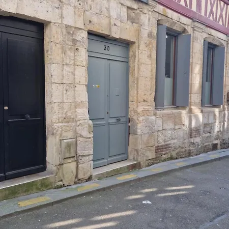 Les Bons Enfants 7 Apartman *